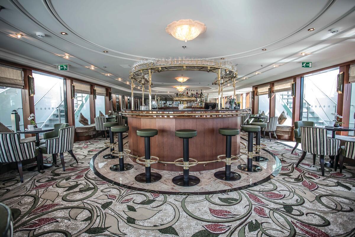 Panoramic Lounge & Bar